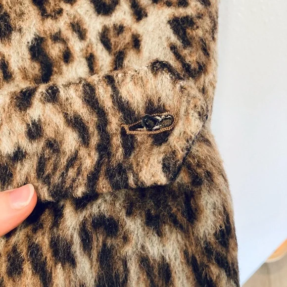 J. Crew Snow Leopard Print Top Peacoat - Picture 2 of 12